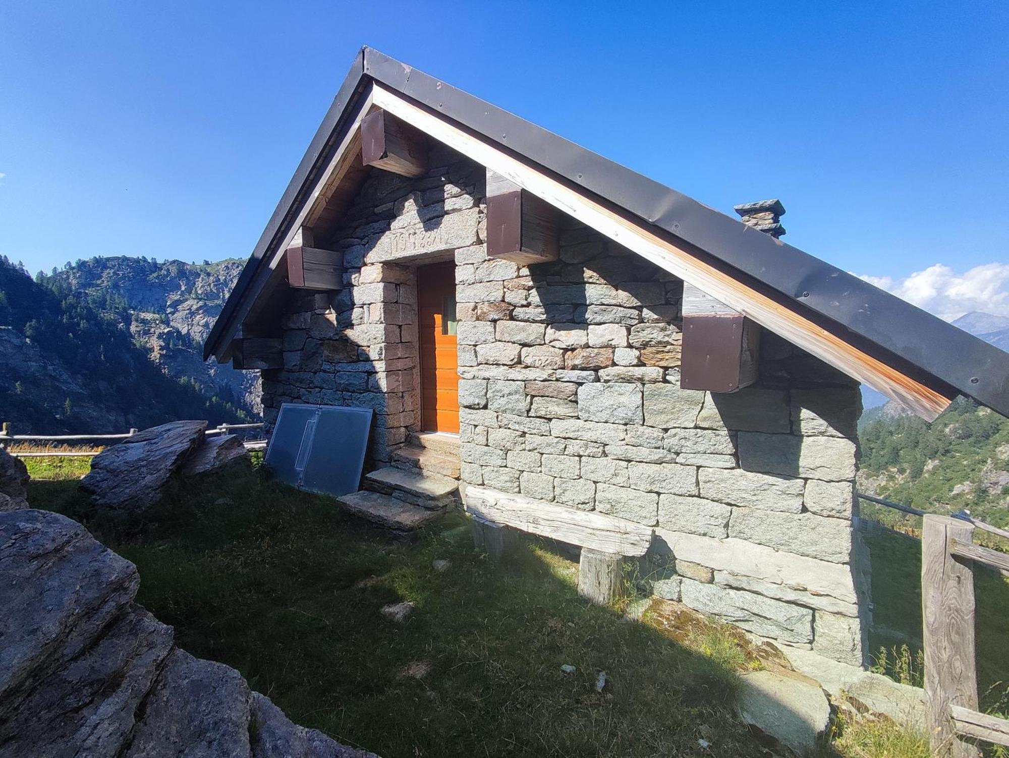 Rifugio Alpe Bonze Villa Donnaz Exterior photo